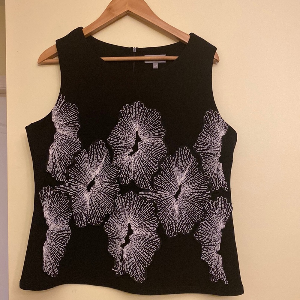 Laura fun flowers pattern vest